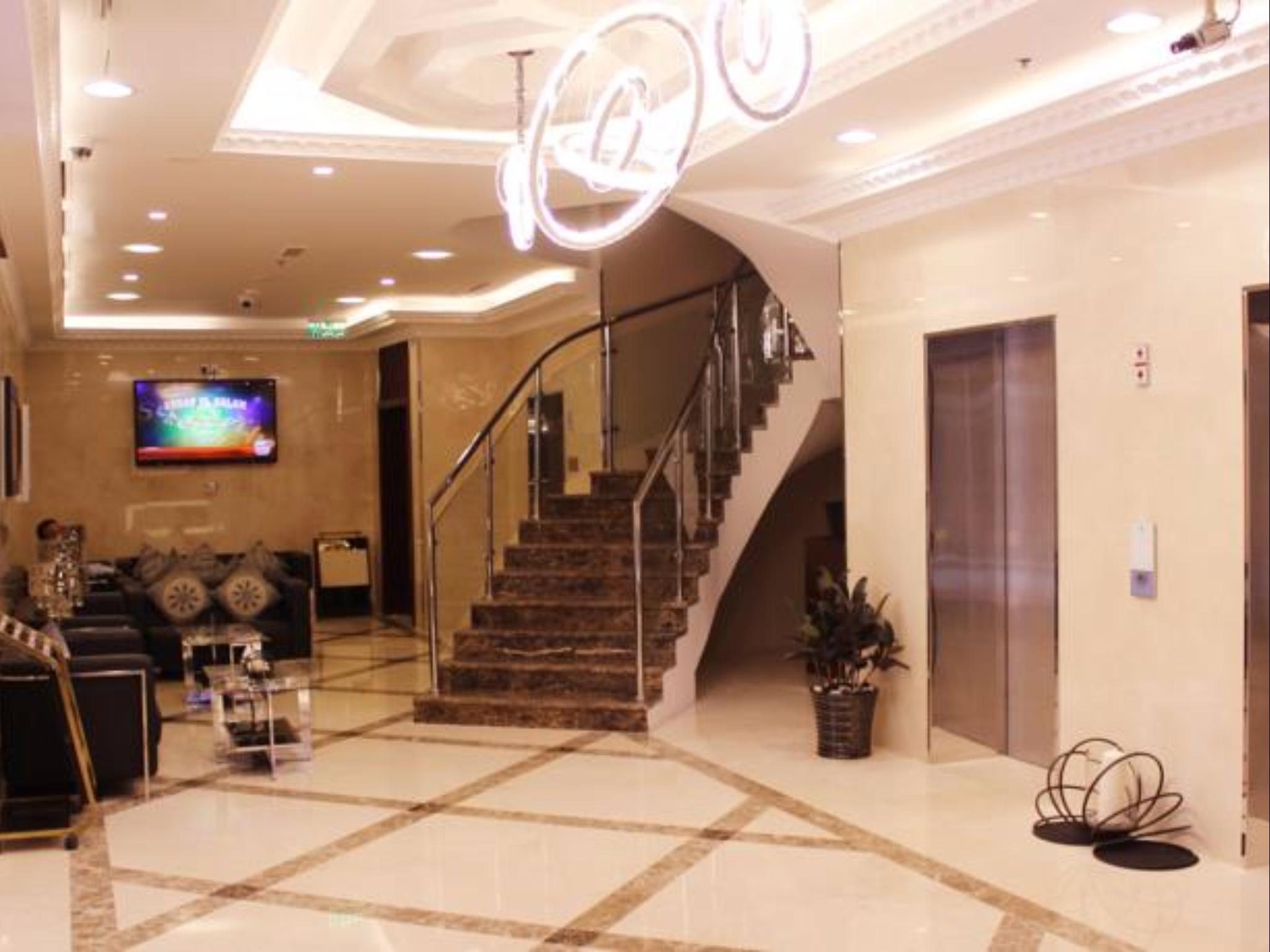 Montreal Naif Hotel Dubaï Extérieur photo