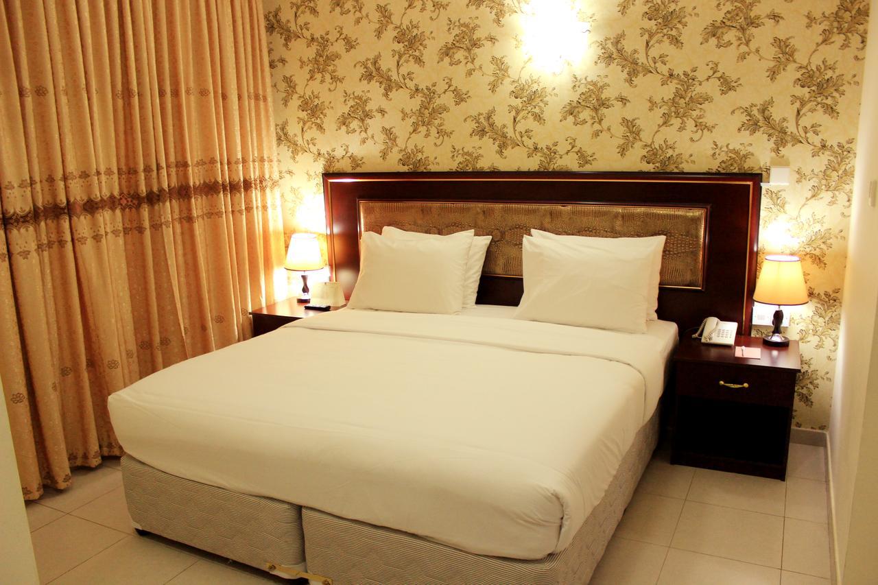 Montreal Naif Hotel Dubaï Extérieur photo