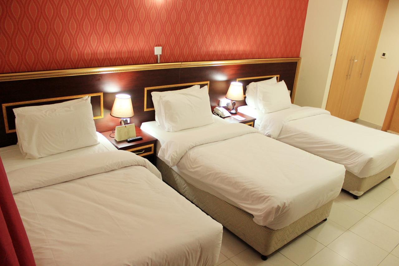 Montreal Naif Hotel Dubaï Extérieur photo