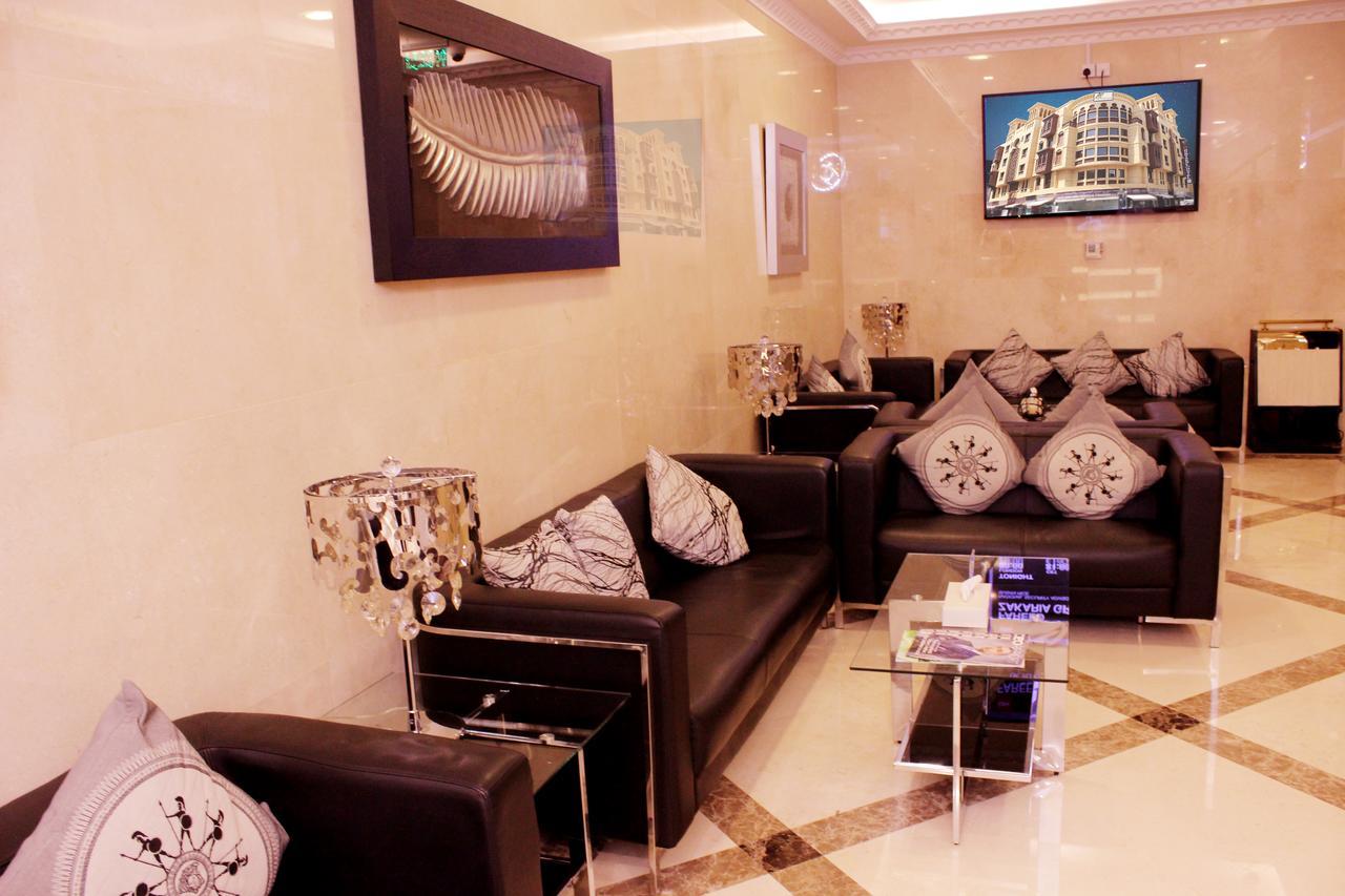 Montreal Naif Hotel Dubaï Extérieur photo