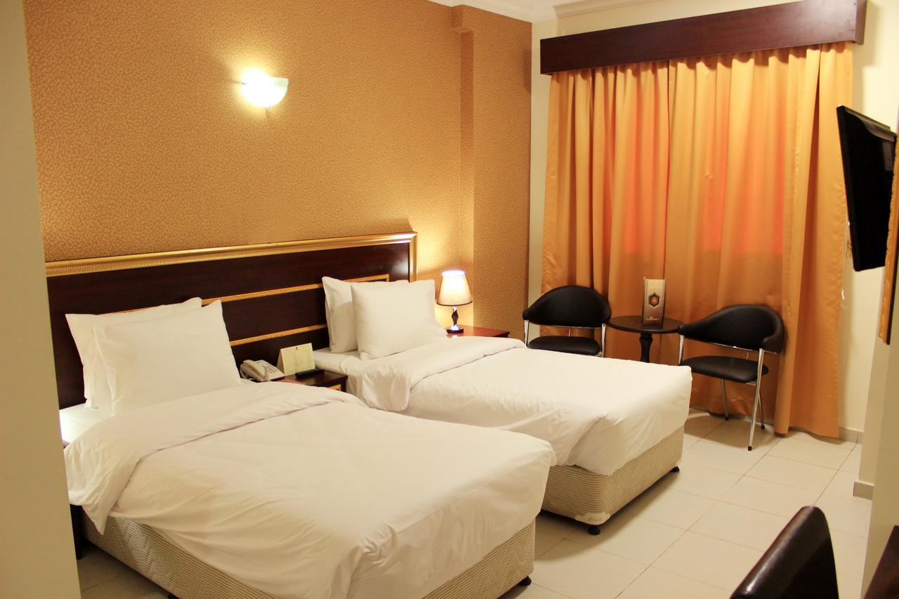 Montreal Naif Hotel Dubaï Extérieur photo