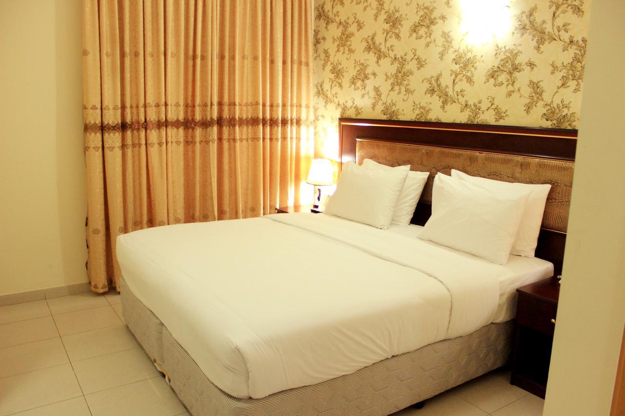 Montreal Naif Hotel Dubaï Extérieur photo